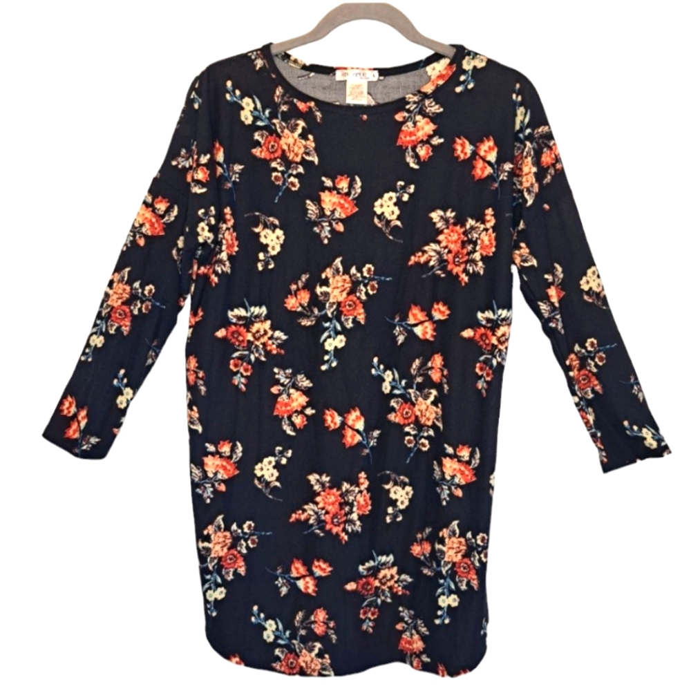 Honey & Lace Soft Floral Tunic Size Large